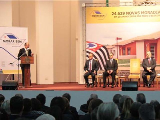 Bernardino de Campos assina convênio com a CDHU para construção de 180 casas